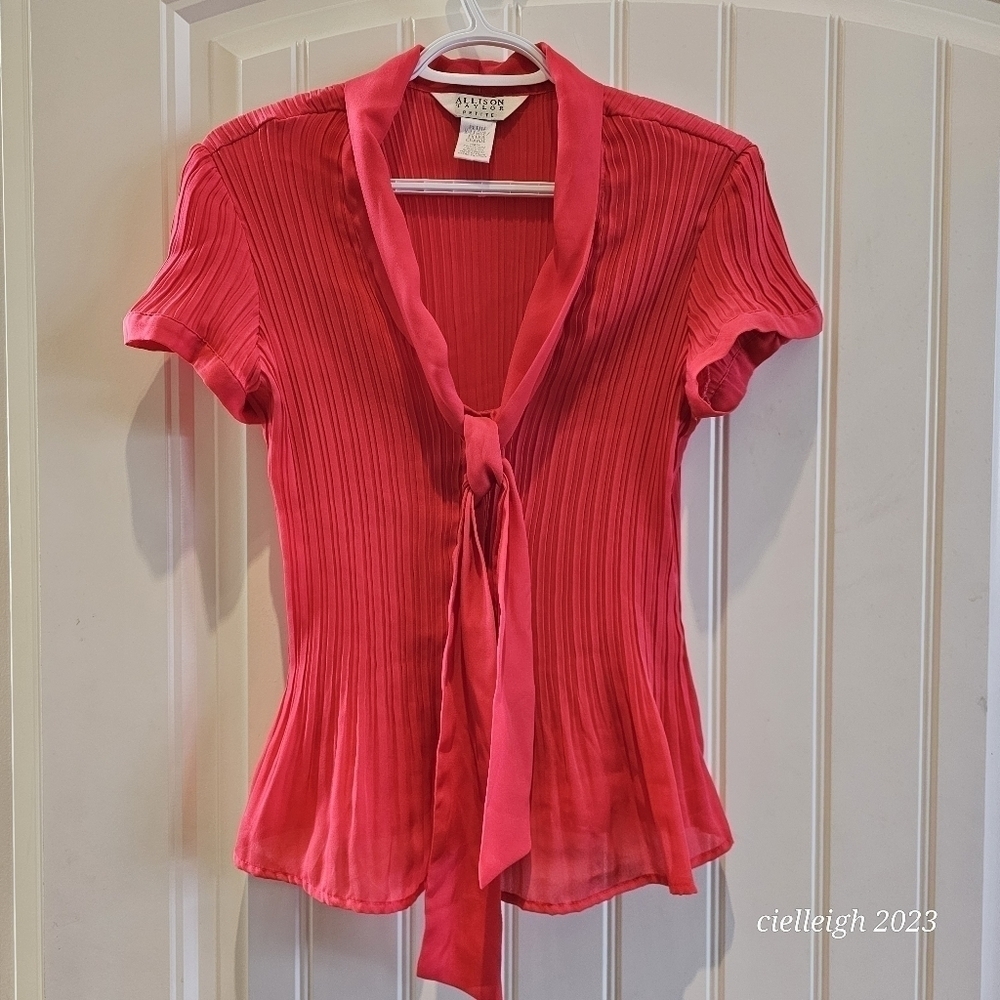 💥4 for $25💥 Allison Taylor short sleeve blouse
